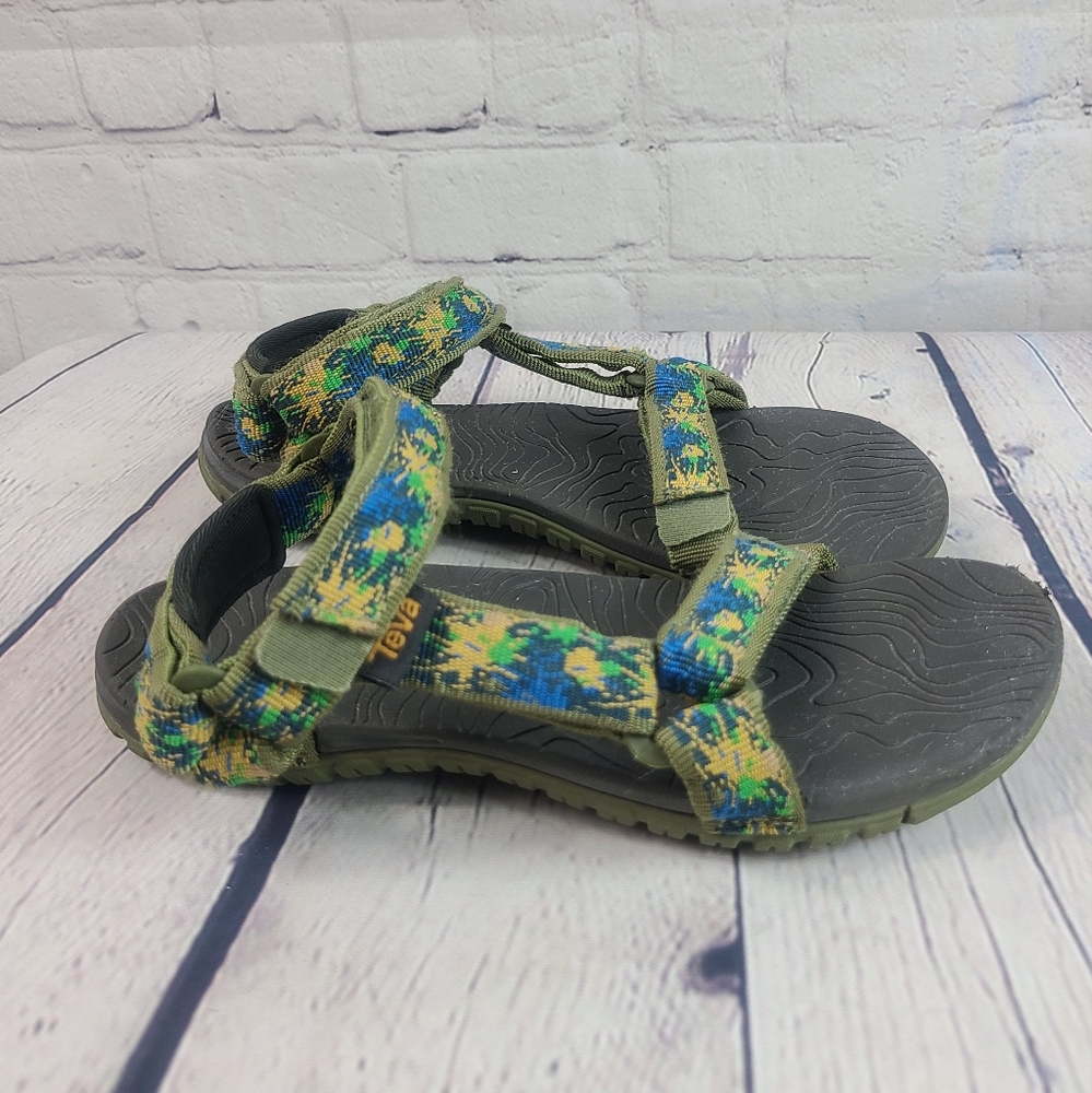 Teva Hurricane 3 Sandals size 2